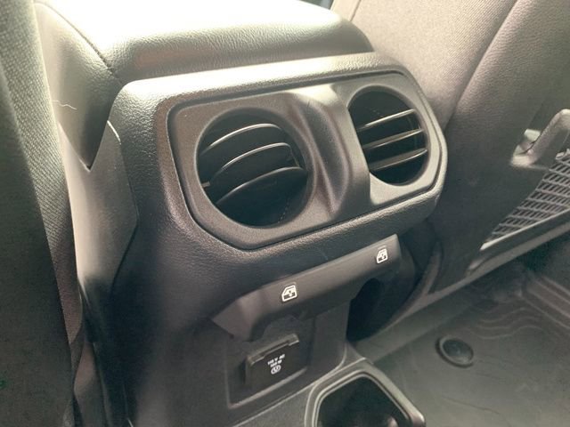 Used 2024 Jeep Wrangler Unlimited Rubicon w/ Convenience Group image 19