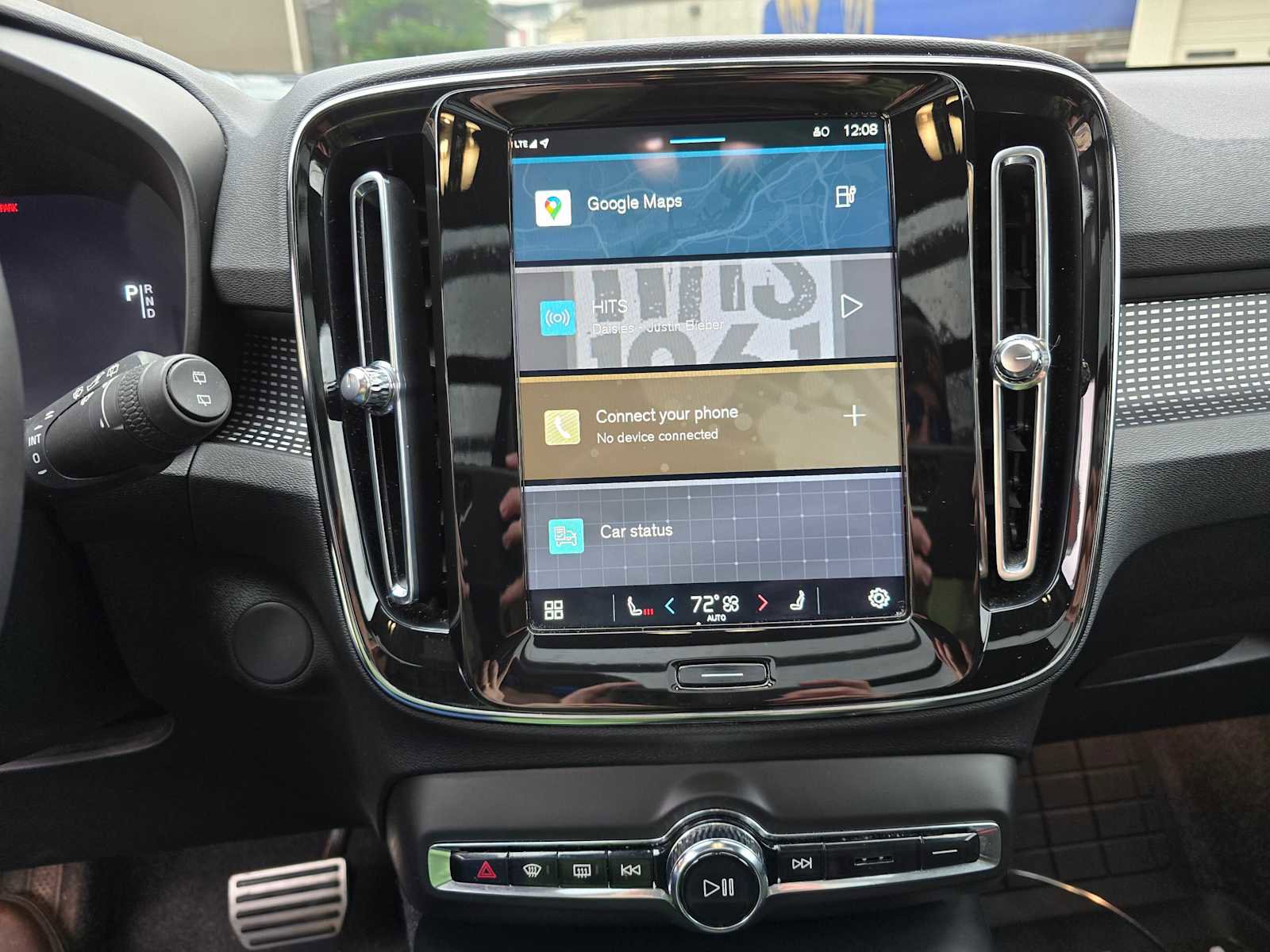 Certified 2022 Volvo XC40 P8 Recharge Ultimate image 34