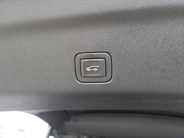 Used 2024 Chevrolet Tahoe RST w/ Luxury Package image 17