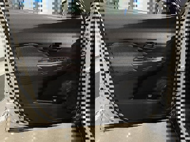 Used 2020 Nissan Kicks S image 9