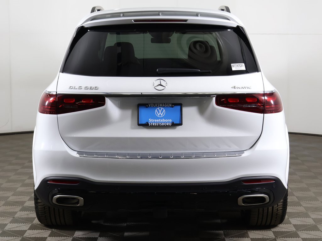 Used 2024 Mercedes-Benz GLS 580 4MATIC w/ Warmth & Comfort Package image 18