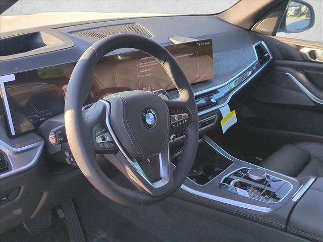 New 2026 BMW X5 sDrive40i image 3
