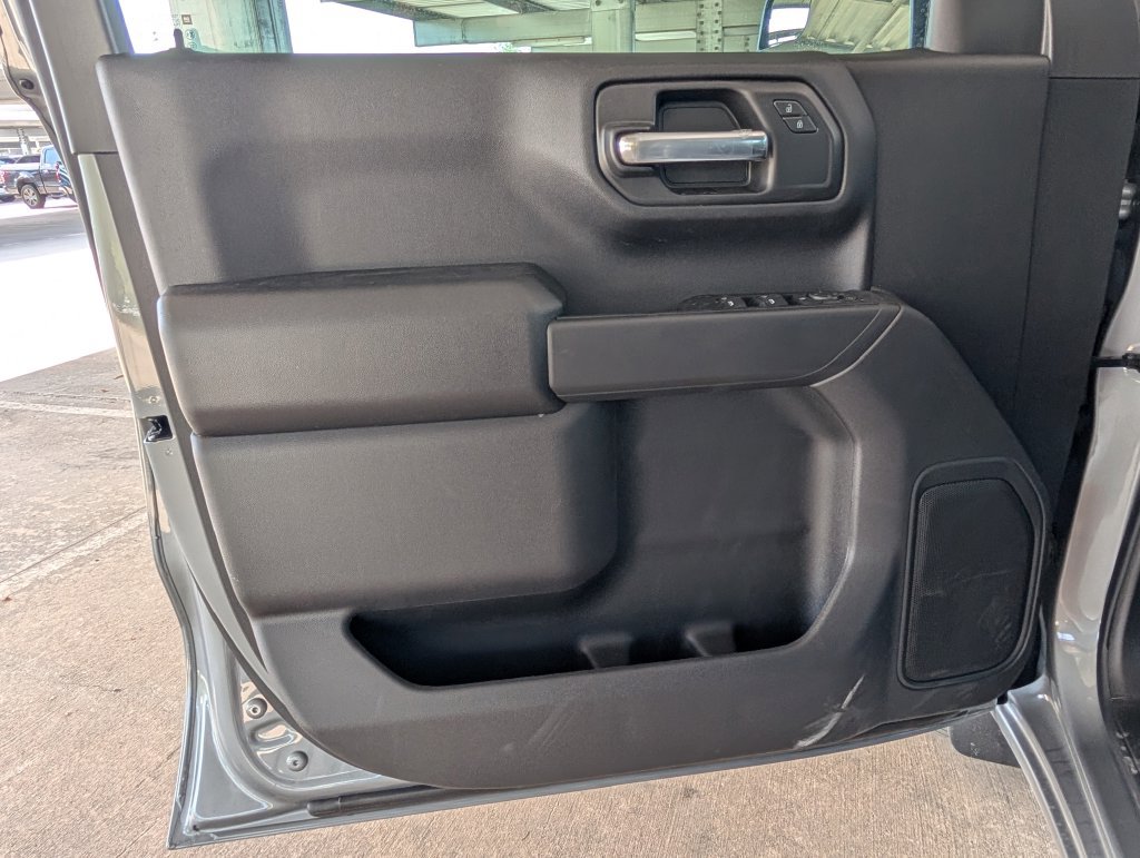 New 2026 Chevrolet Silverado 1500 Custom w/ LPO, Dark Essentials Package RWD image 12
