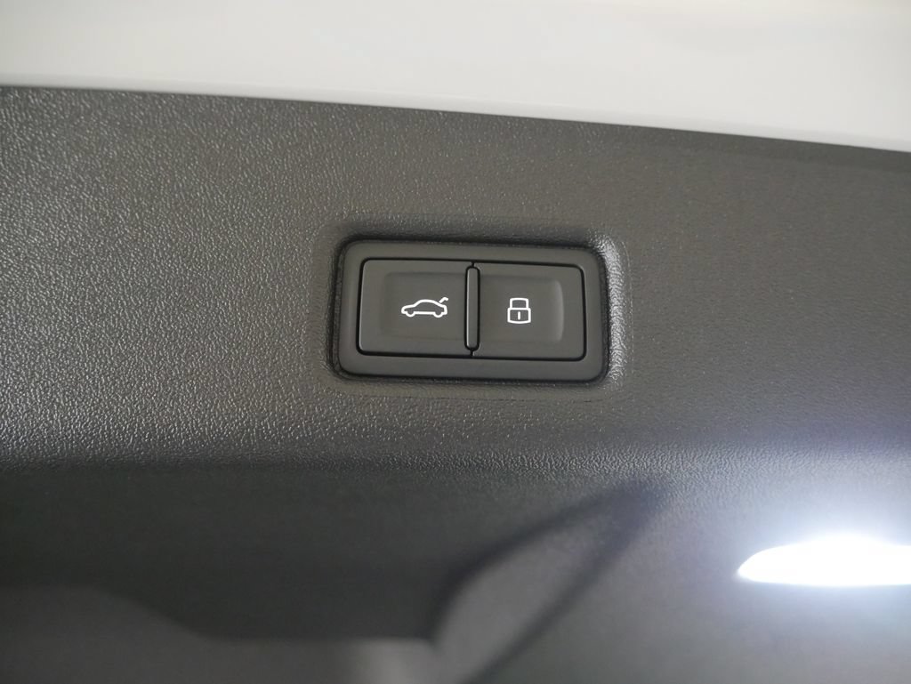 New 2026 Audi SQ5 Premium Plus AWD/4WD image 21