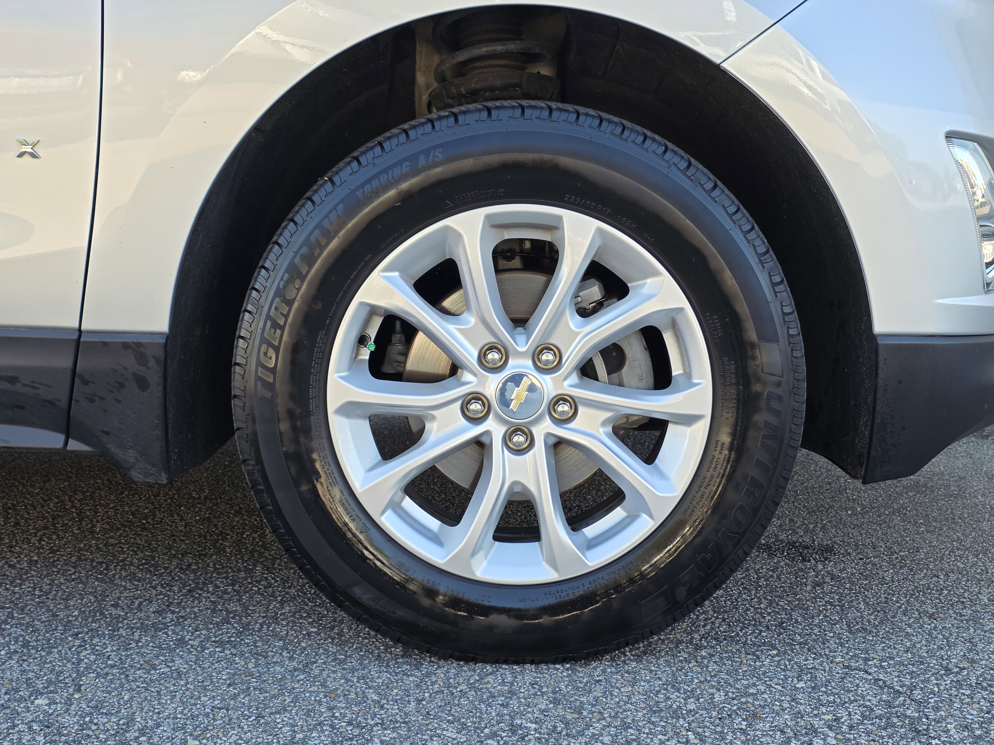 Used 2020 Chevrolet Equinox LT image 41