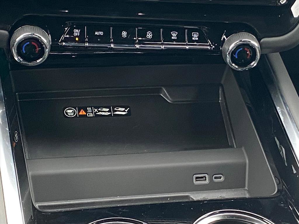 New 2025 Chevrolet Tahoe High Country w/ Sun And Tow Package image 11