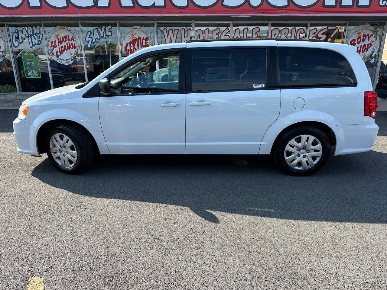 Used 2019 Dodge Grand Caravan SXT w/ Quick Order Package 29G SXT image 2