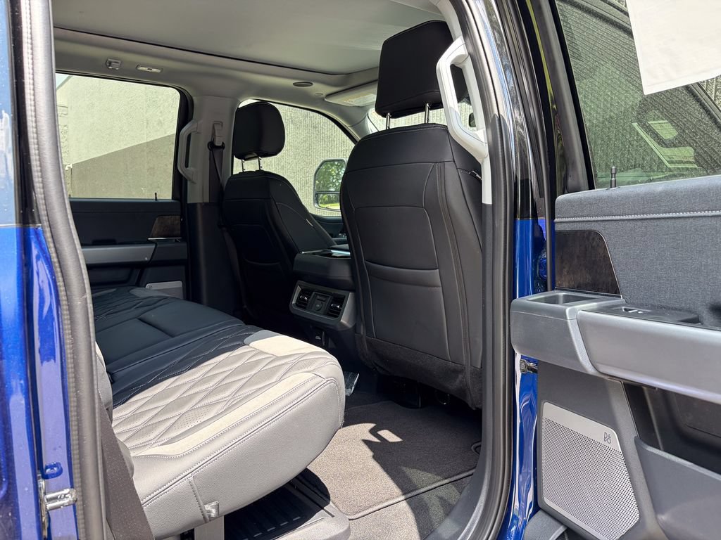 New 2026 Ford F250 Lariat w/ Black Appearance Package AWD/4WD image 25