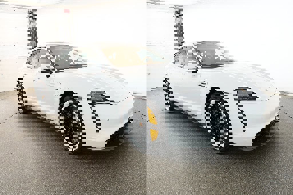 Used 2020 Porsche Taycan Turbo S image 3