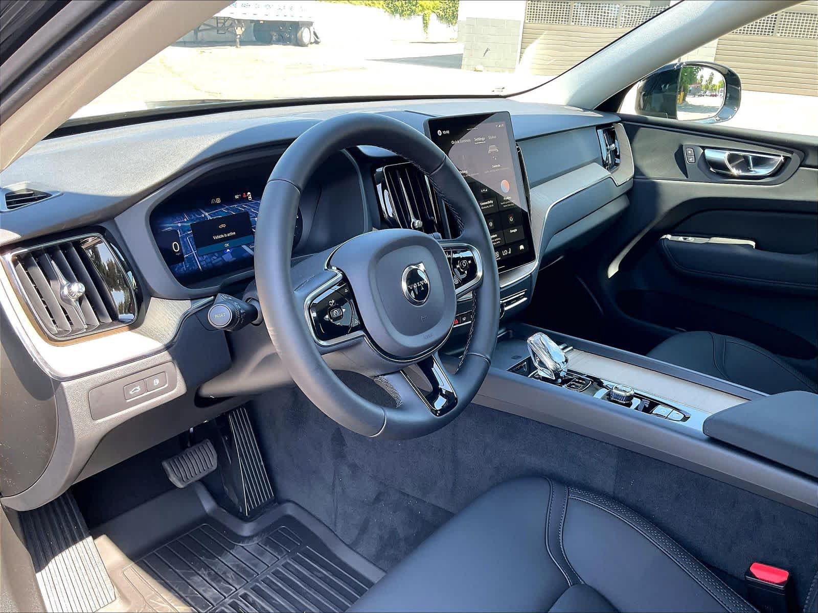 New 2026 Volvo XC60 T8 Plus w/ Climate Package PRO AWD/4WD image 8