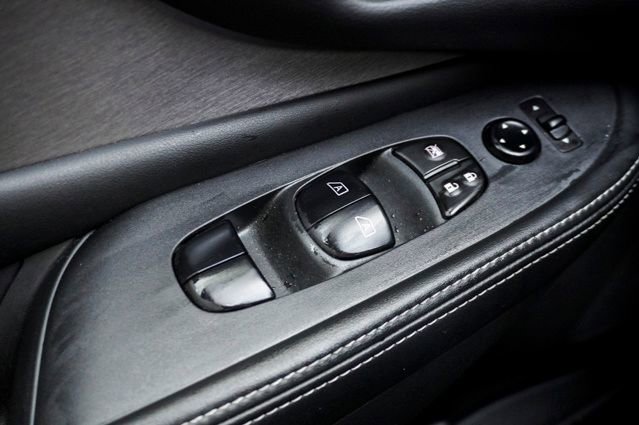 Used 2024 Nissan Murano SV image 27