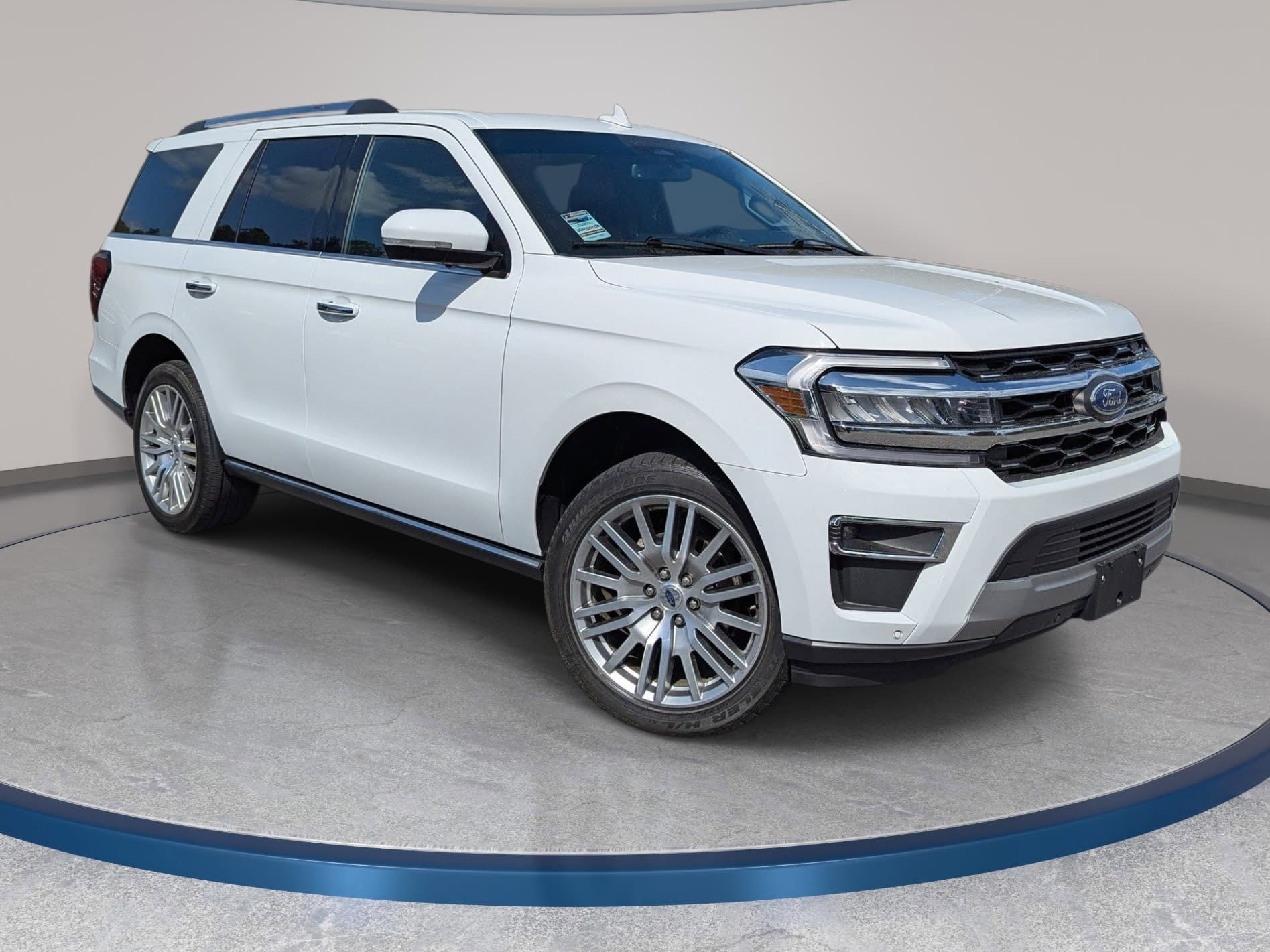 Used 2024 Ford Expedition Limited RWD image 3