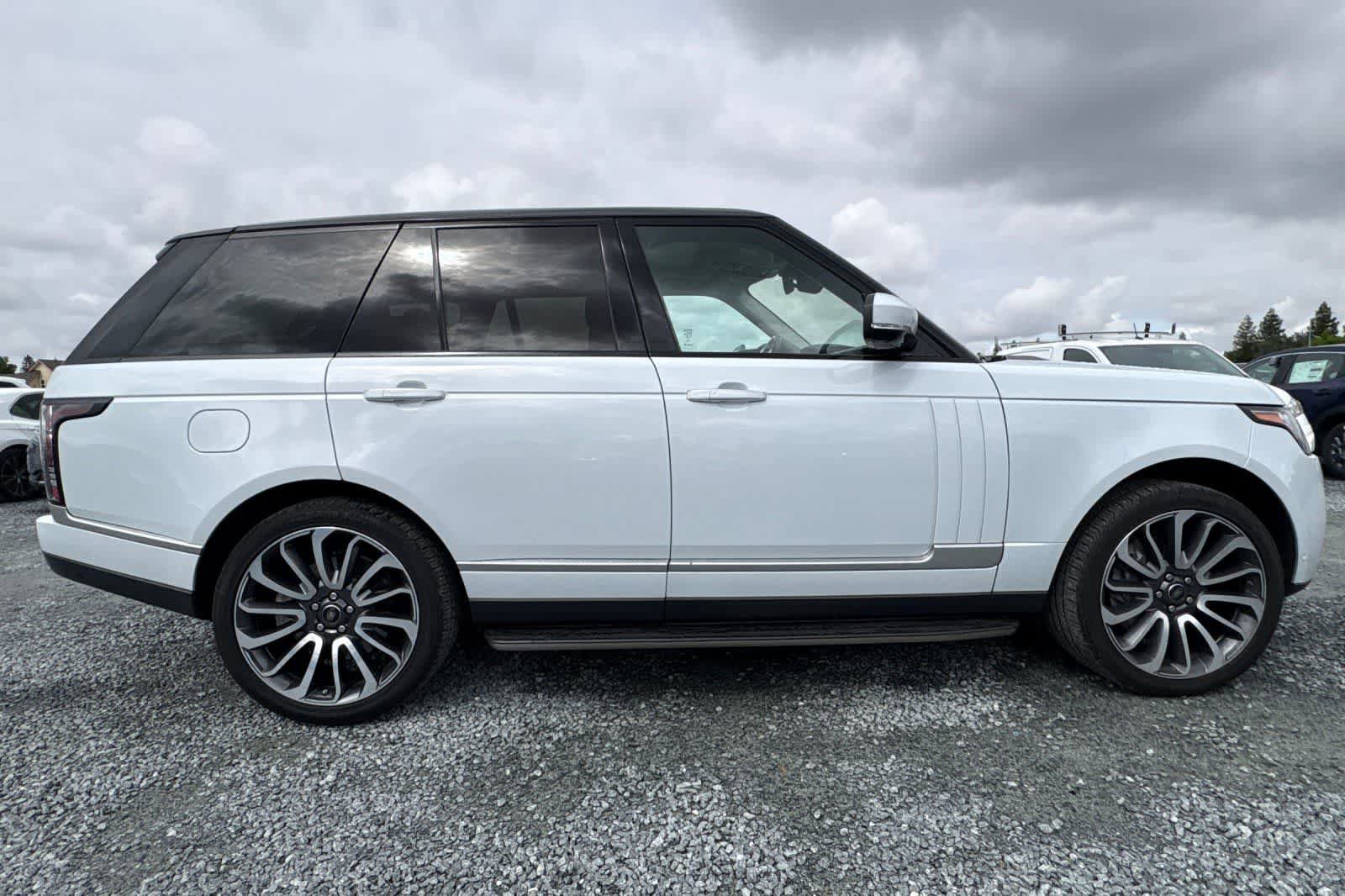 Used 2017 Land Rover Range Rover Autobiography AWD/4WD image 9