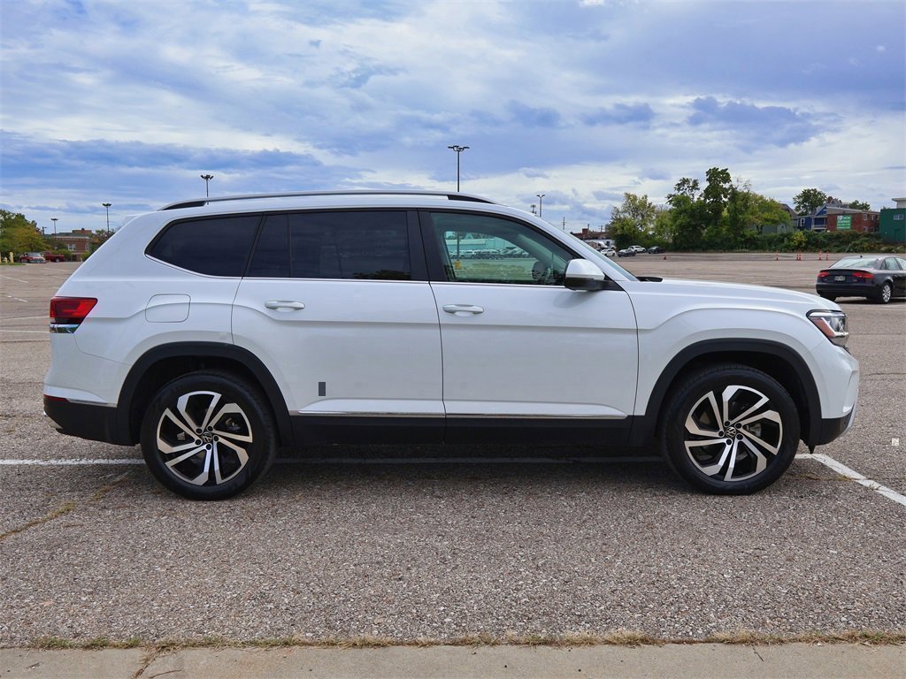 Certified 2022 Volkswagen Atlas SEL image 6