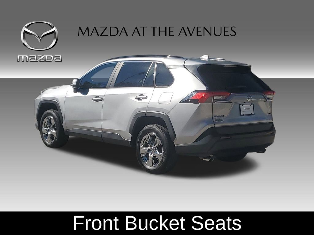 Used 2021 Toyota RAV4 XLE image 5