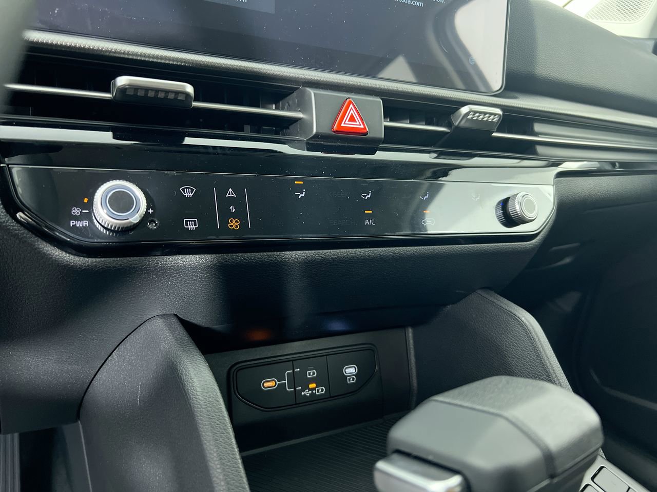 New 2026 Kia Sportage LX image 24
