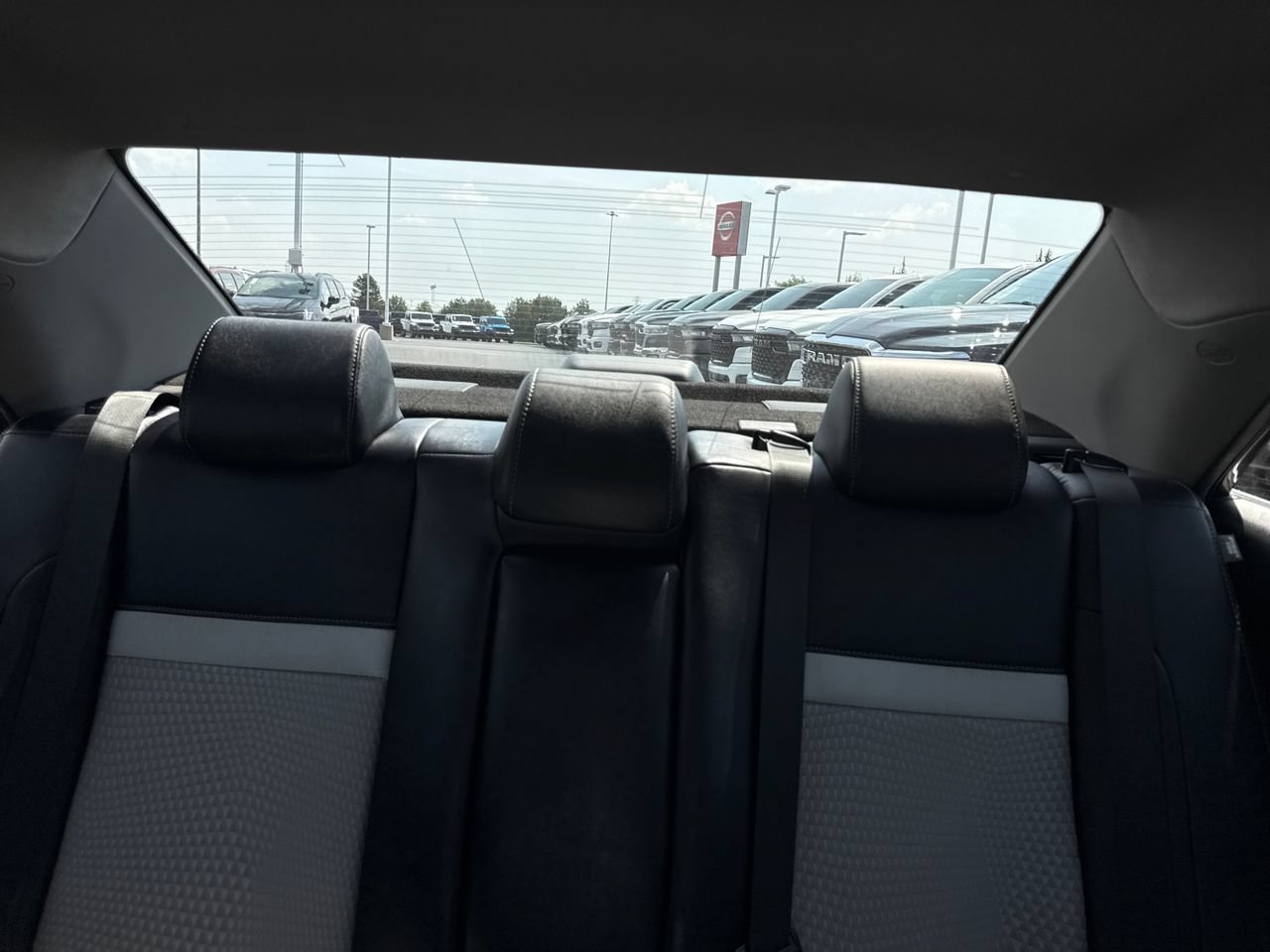 Used 2013 Toyota Camry SE FWD image 29