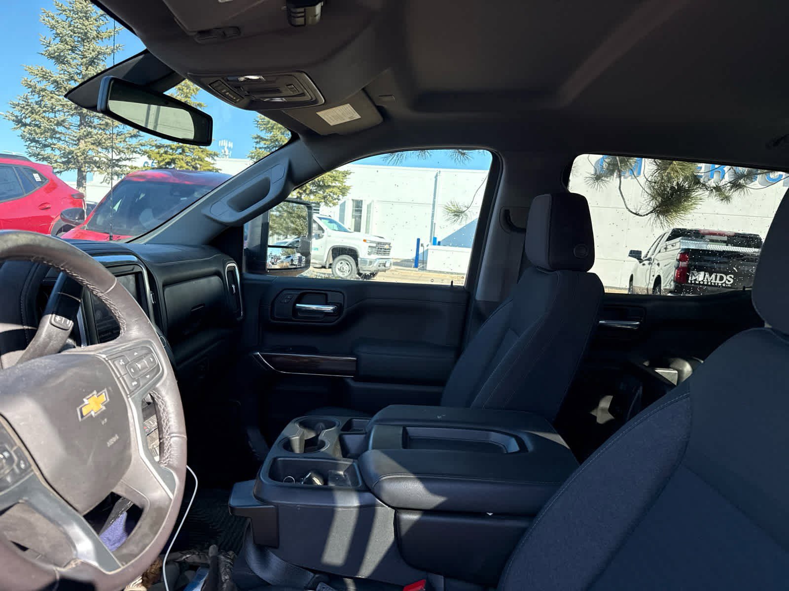 Used 2021 Chevrolet Silverado 1500 LT w/ Z71 Off-Road Package image 8