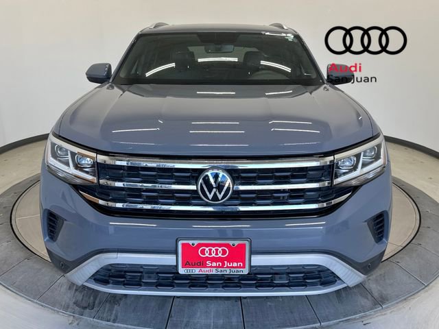 Used 2022 Volkswagen Atlas Cross Sport SE w/ Panoramic Sunroof Package image 2