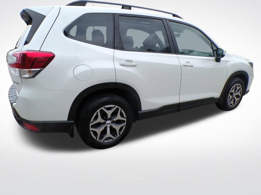 Used 2020 Subaru Forester Premium AWD/4WD image 7