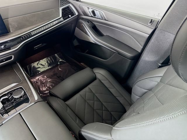 Used 2024 BMW X5 xDrive40i w/ Premium Package image 25