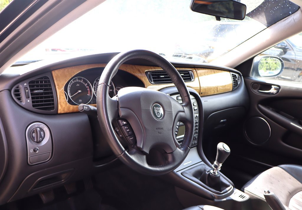 Used 2004 Jaguar X-TYPE 2.5 AWD/4WD image 16