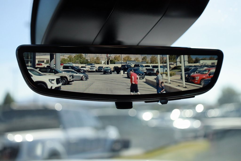 Used 2024 GMC Sierra 3500 Denali Ultimate image 18