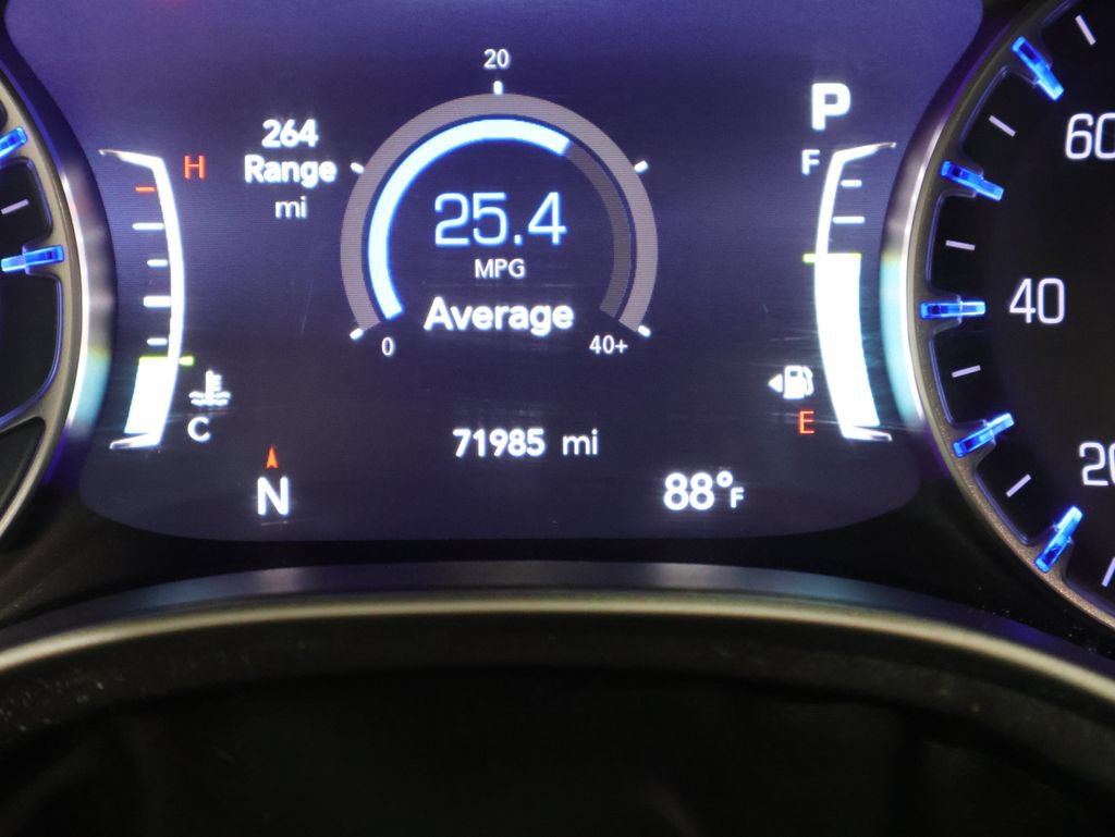 Used 2022 Chrysler Pacifica Touring-L AWD/4WD image 34