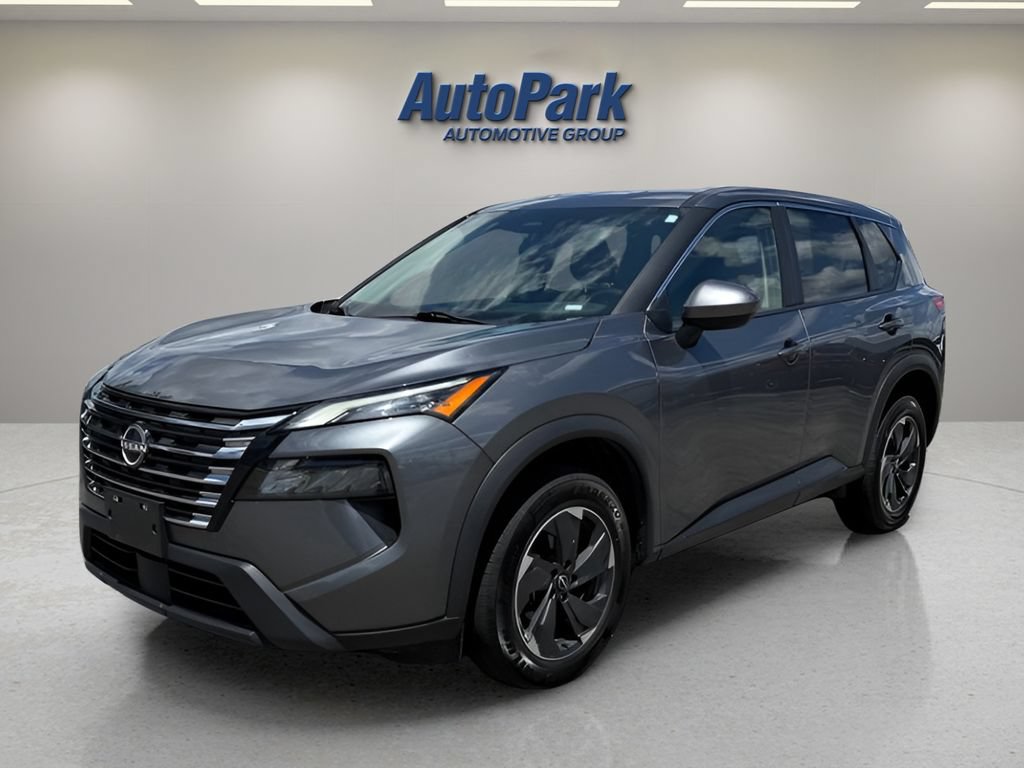Used 2024 Nissan Rogue SV AWD/4WD image 3