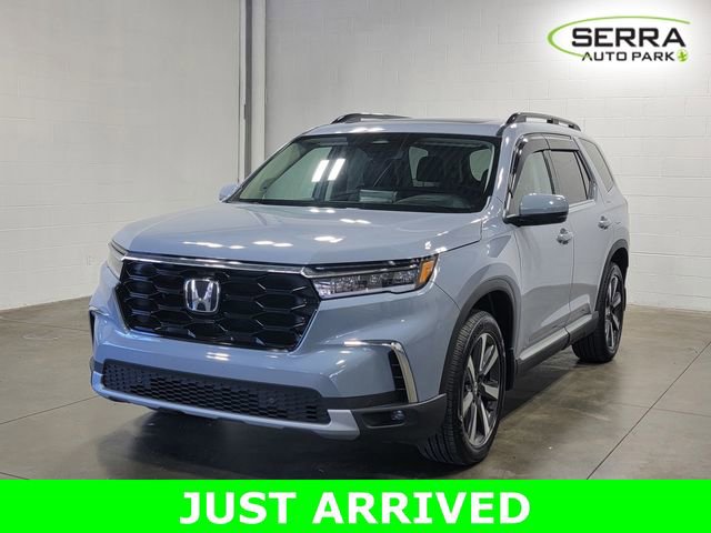 Certified 2025 Honda Pilot Touring image 2