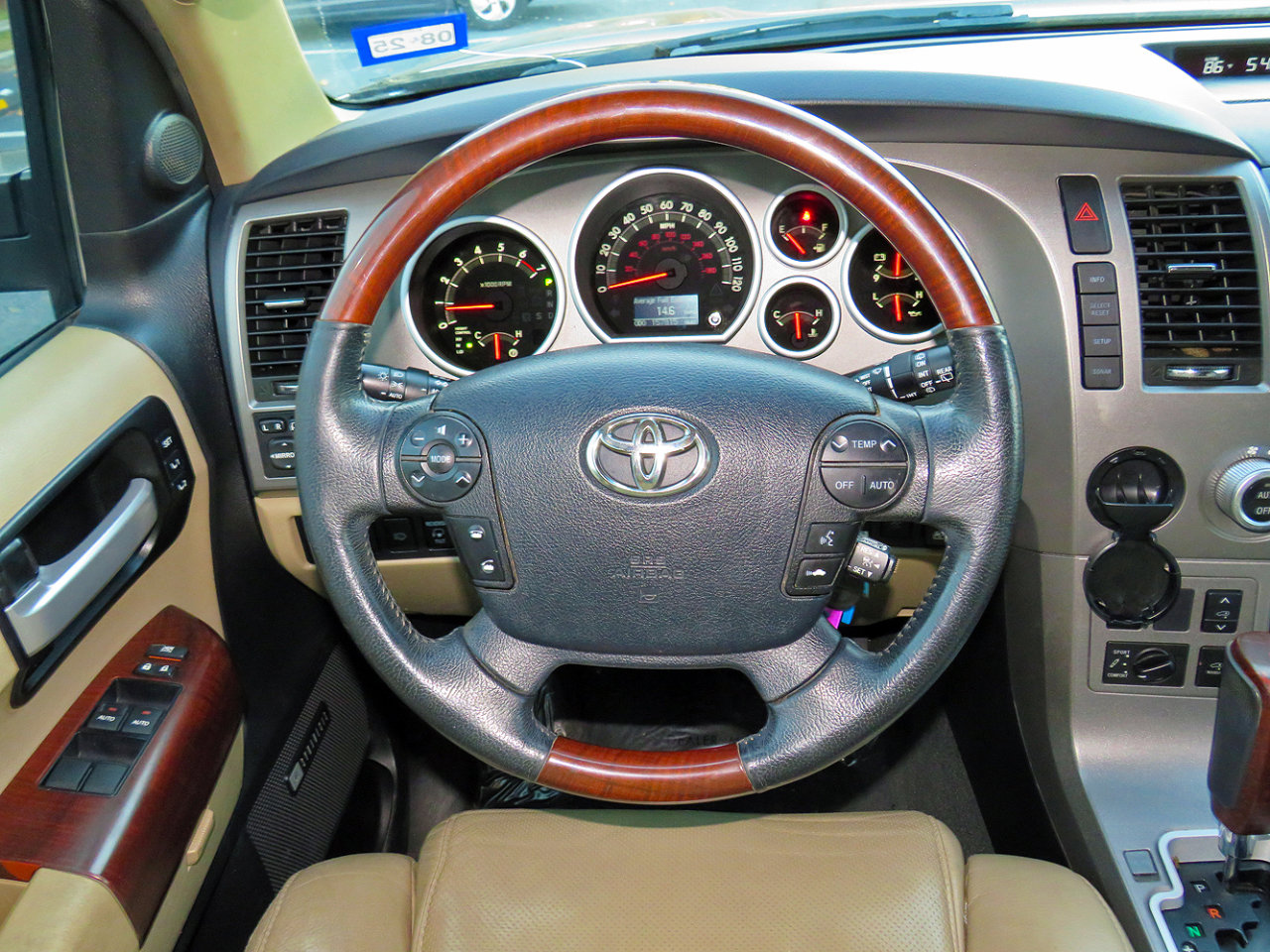 Used 2013 Toyota Sequoia Platinum image 20