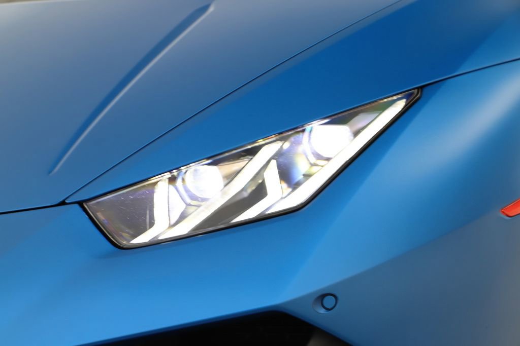 Used 2020 Lamborghini Huracan EVO RWD image 38