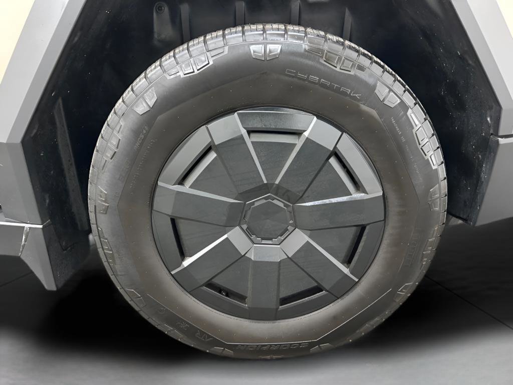 Used 2024 Tesla Cybertruck AWD Crew Cab image 13