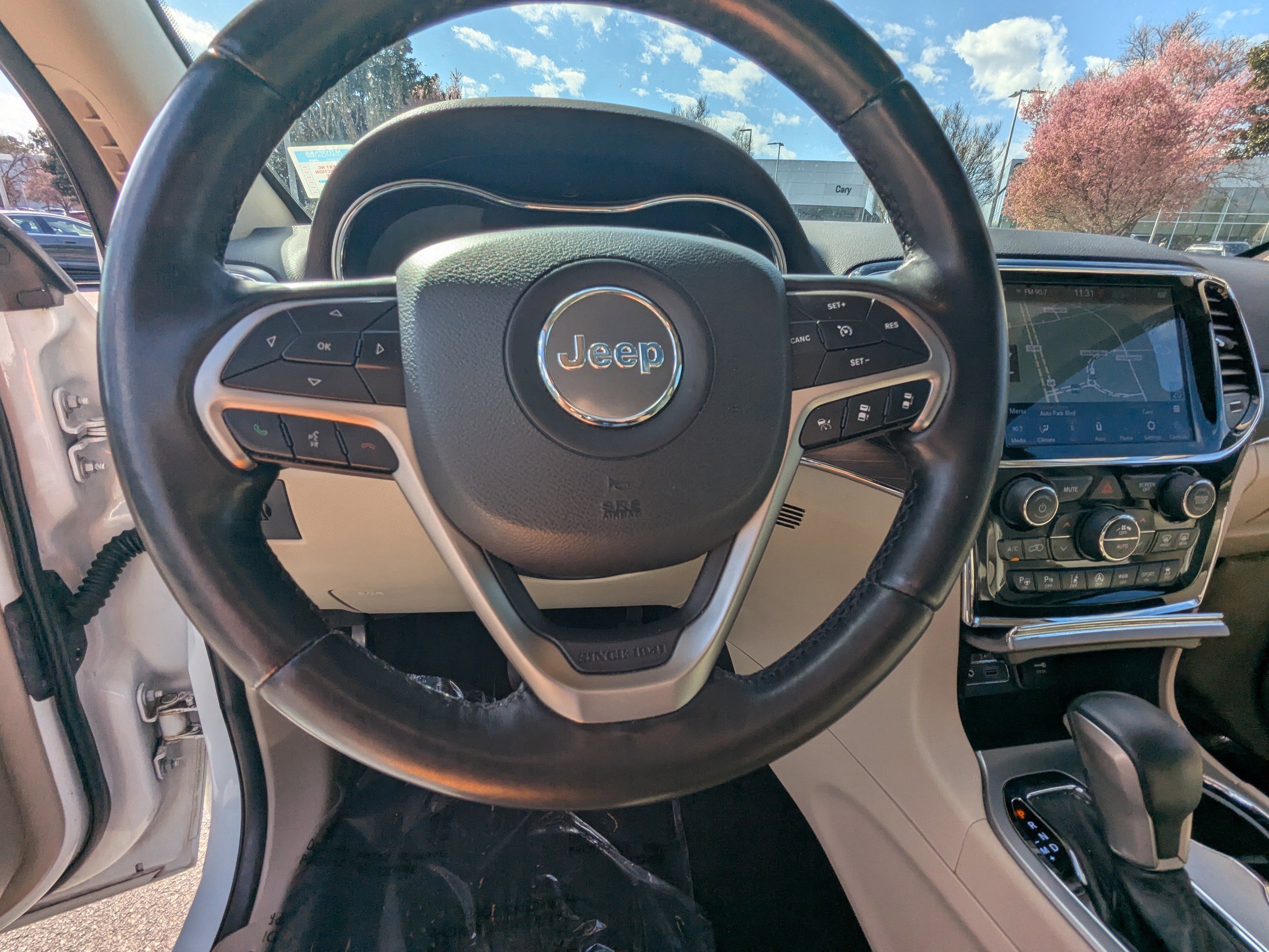 Used 2020 Jeep Grand Cherokee Limited w/ Luxury Group II image 21