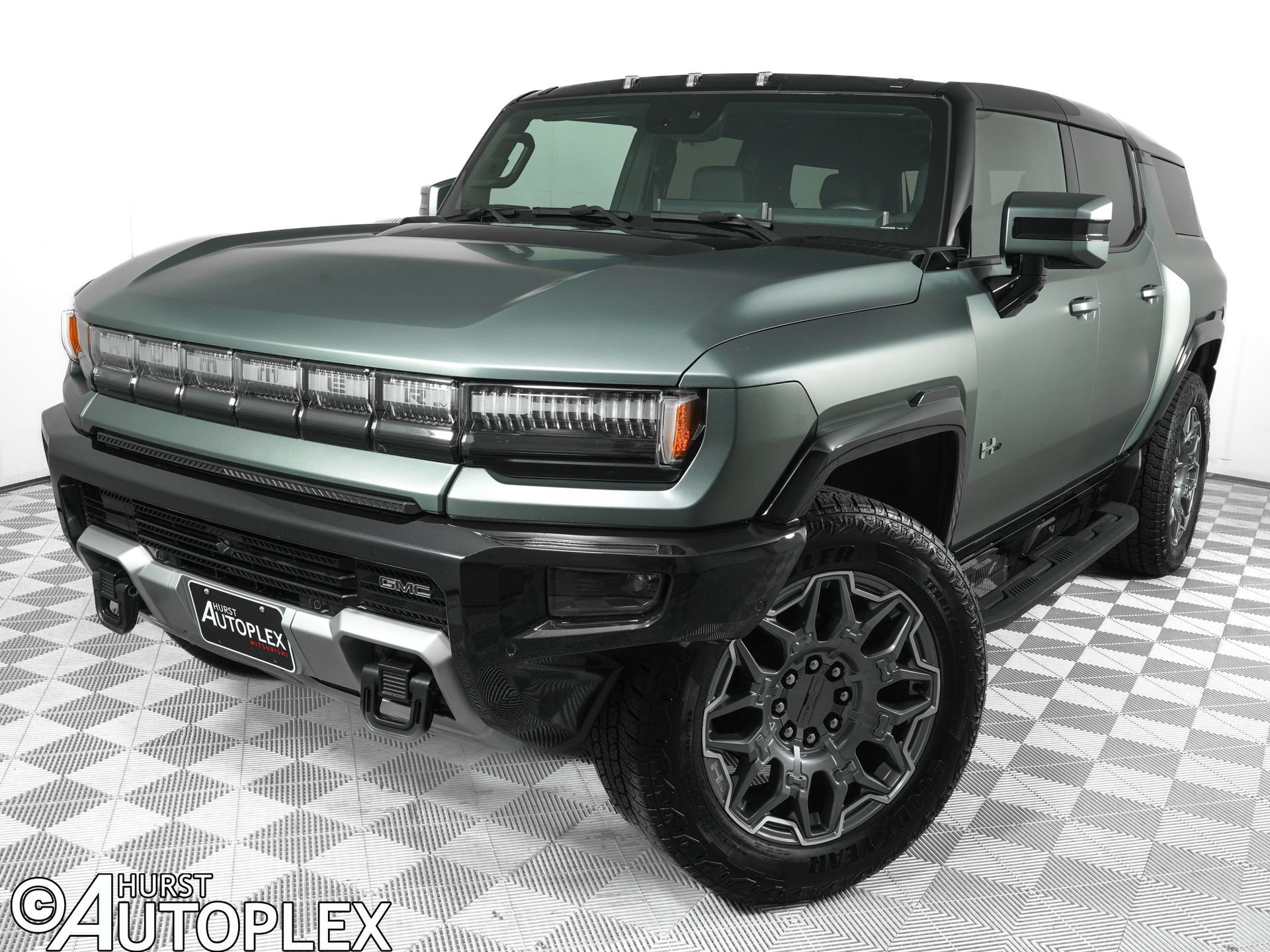 Used 2024 GMC Hummer EV 3X AWD/4WD video 1