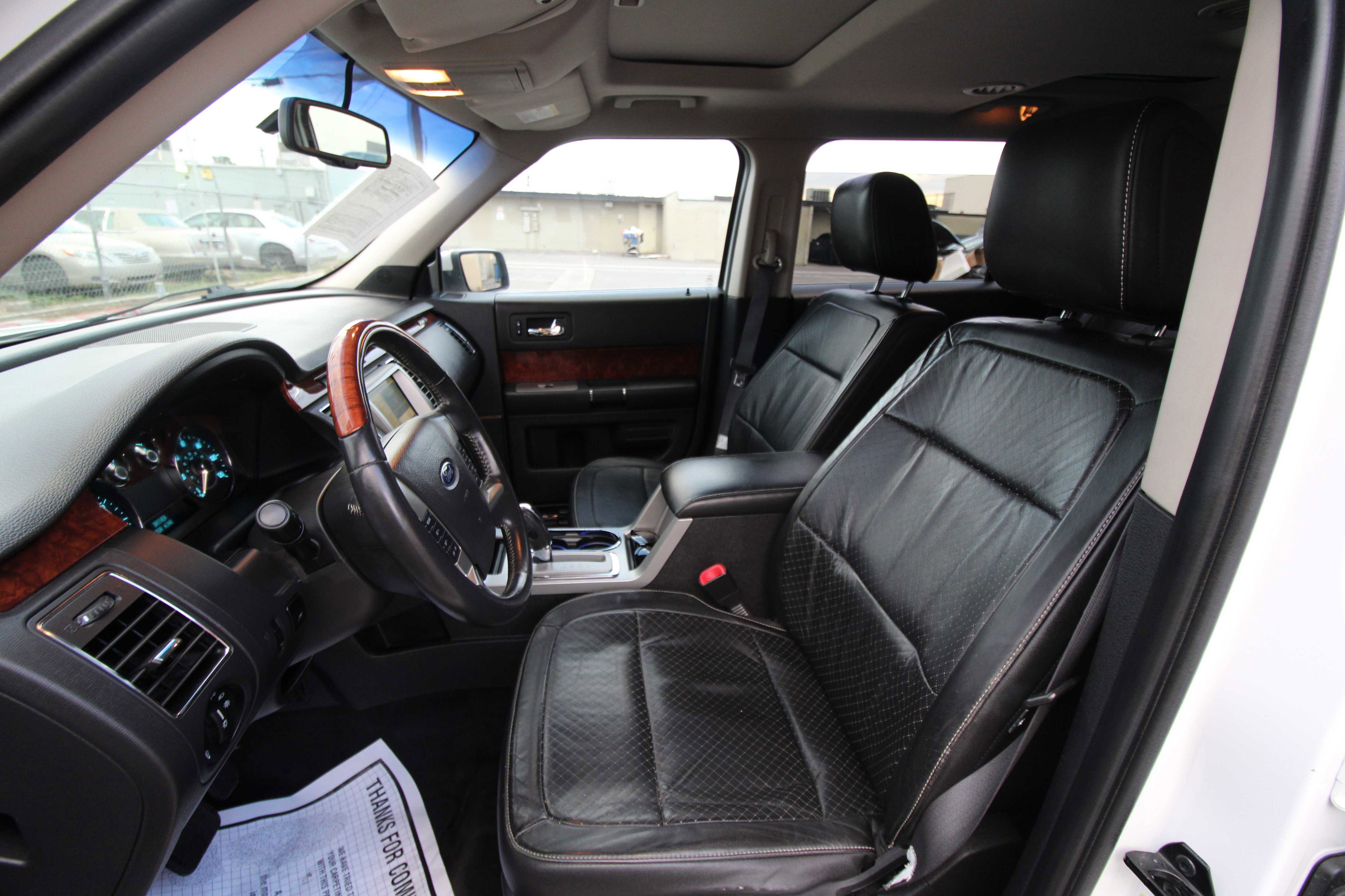 Used 2010 Ford Flex Limited image 17