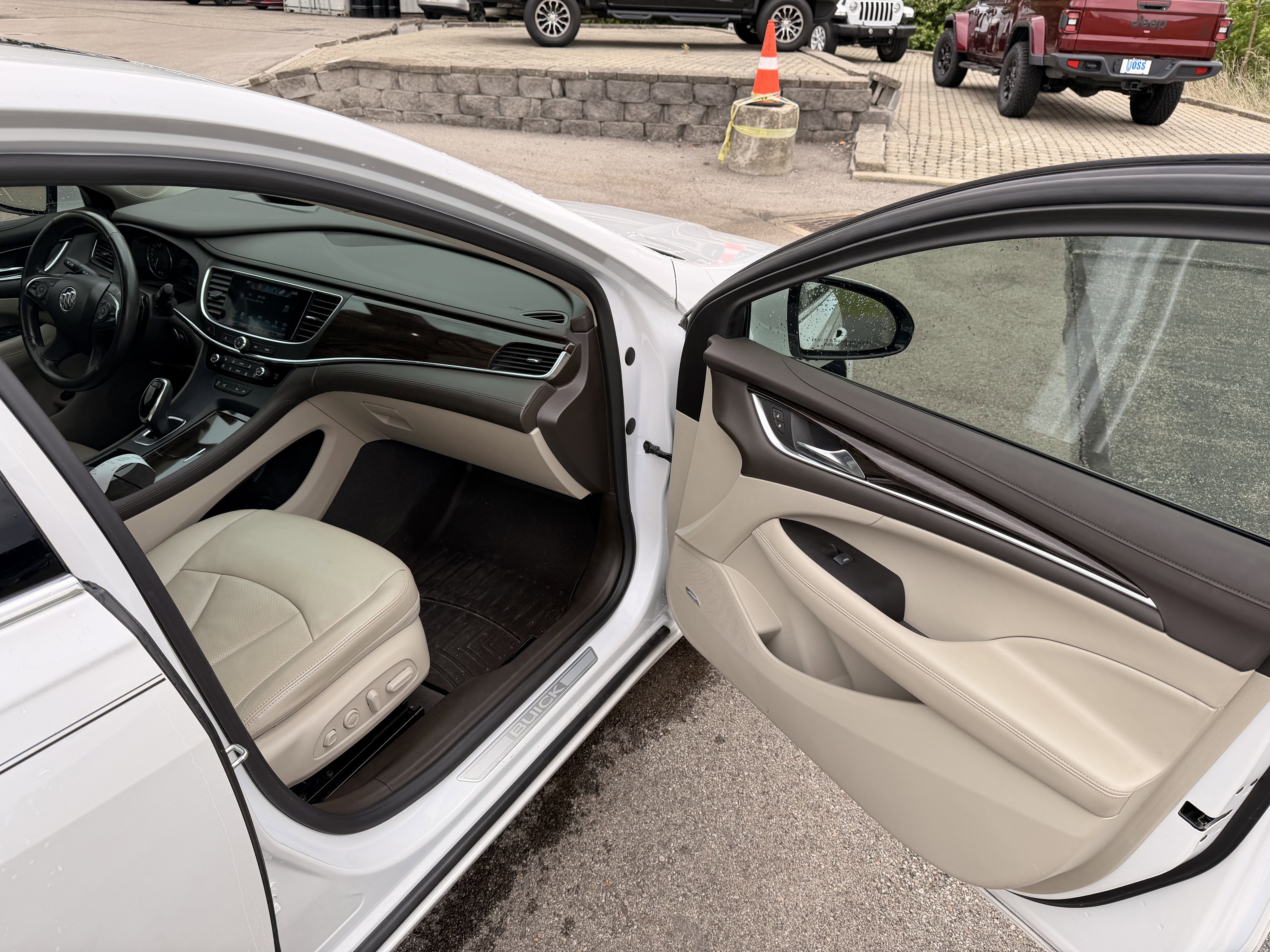 Used 2017 Buick LaCrosse Premium w/ Driver Confidence Package #2 FWD image 15