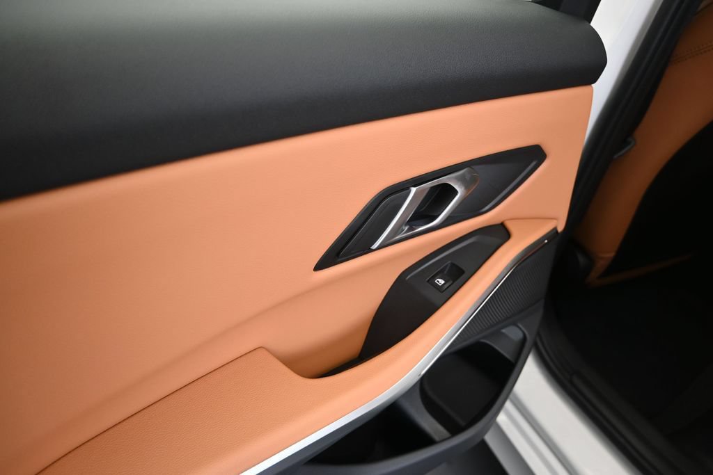 Certified 2026 BMW 330i Sedan RWD image 15