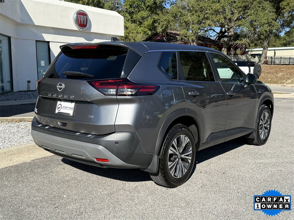 Used 2022 Nissan Rogue SV image 5