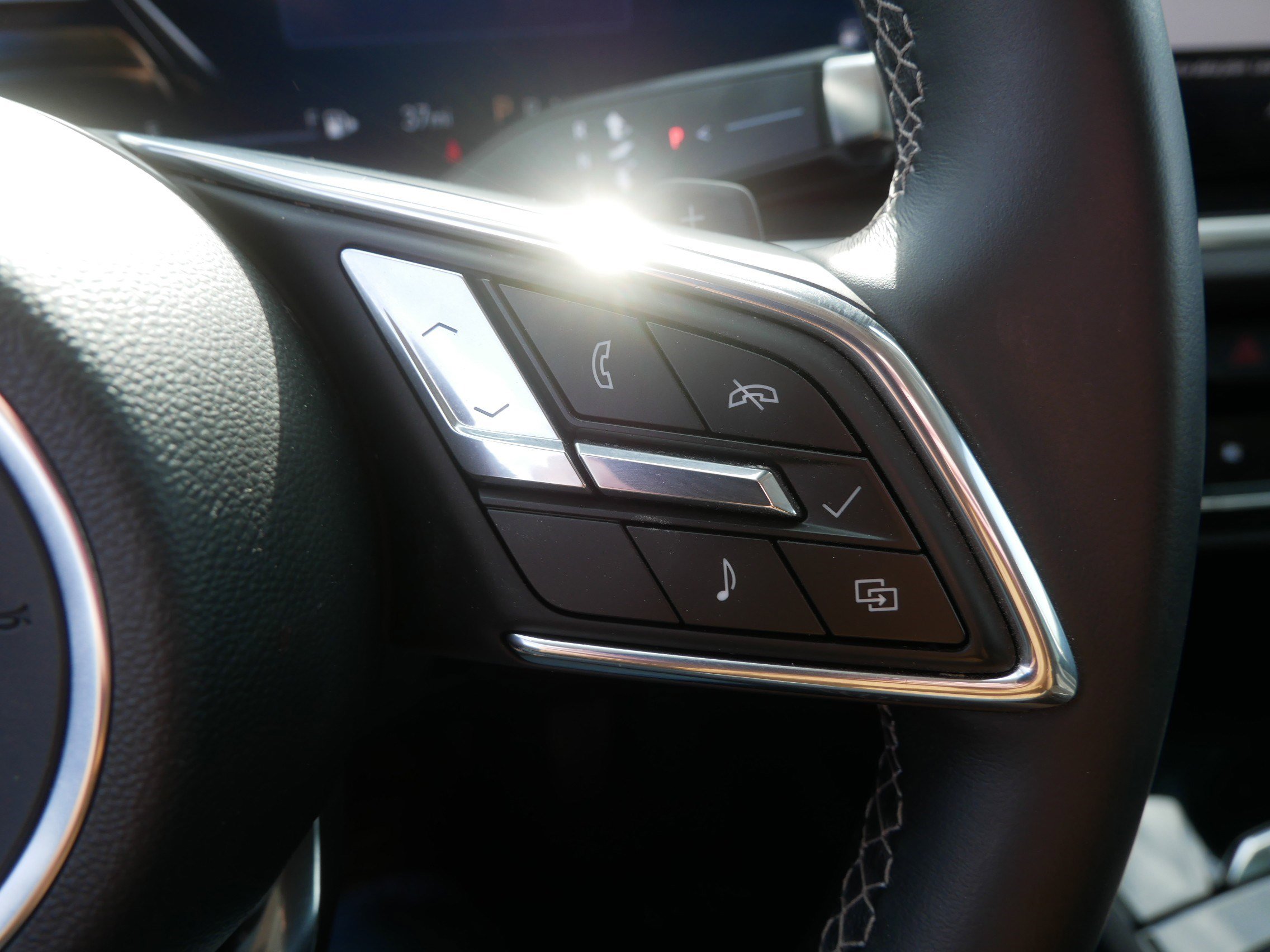 Used 2024 Buick Envision Preferred image 26