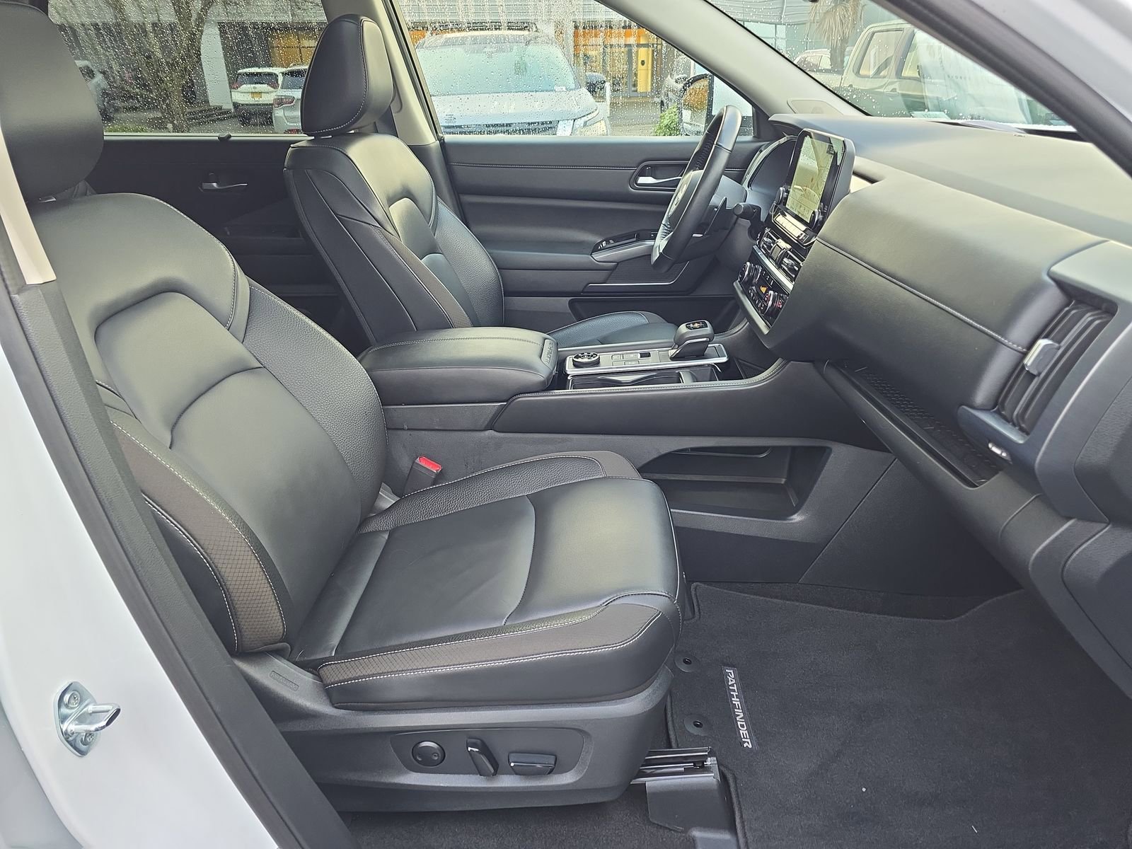 Used 2025 Nissan Pathfinder SL w/ SL Premium Package image 33