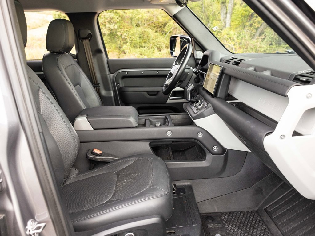 Used 2024 Land Rover Defender 130 S AWD/4WD image 59