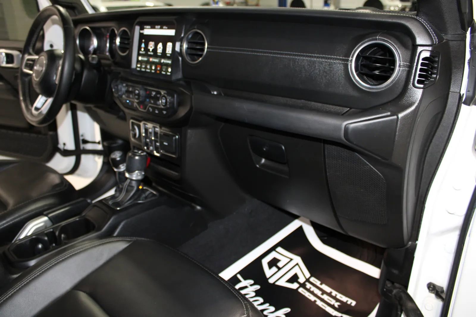 Used 2021 Jeep Wrangler Unlimited Sahara w/ Cold Weather Group image 24