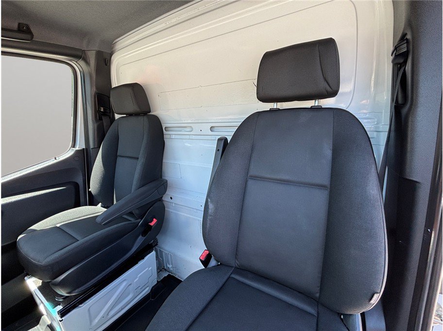 Used 2021 Mercedes-Benz Sprinter 4500 image 14