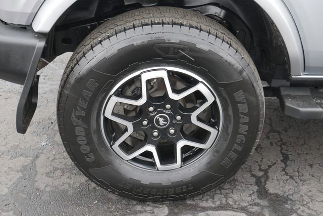 Used 2023 Ford Bronco Outer Banks image 11