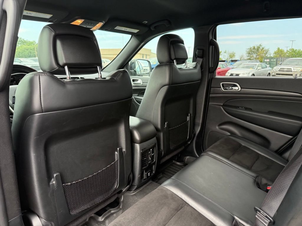 Used 2020 Jeep Grand Cherokee Altitude AWD/4WD image 13
