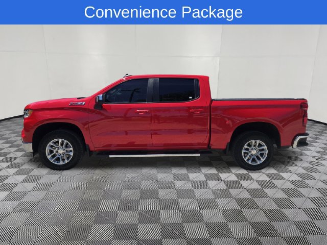Used 2025 Chevrolet Silverado 1500 LT AWD/4WD image 3