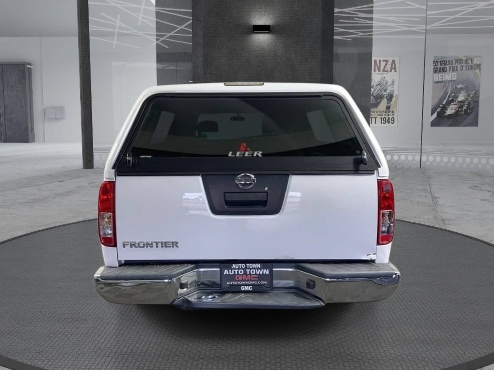 Used 2012 Nissan Frontier S RWD image 5