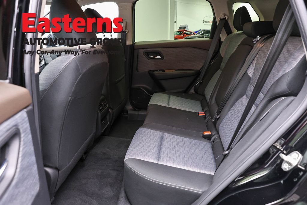 Used 2023 Nissan Rogue SV AWD/4WD image 21