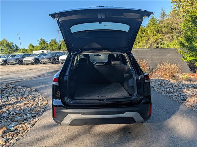 Certified 2025 Volkswagen Tiguan SE AWD/4WD image 18